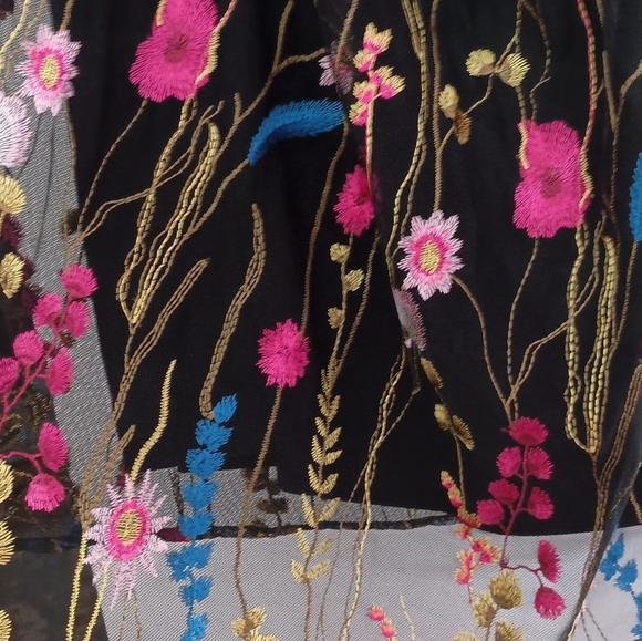 NwoT Susan Graver embroidered floral skirt - Picture 5 of 11